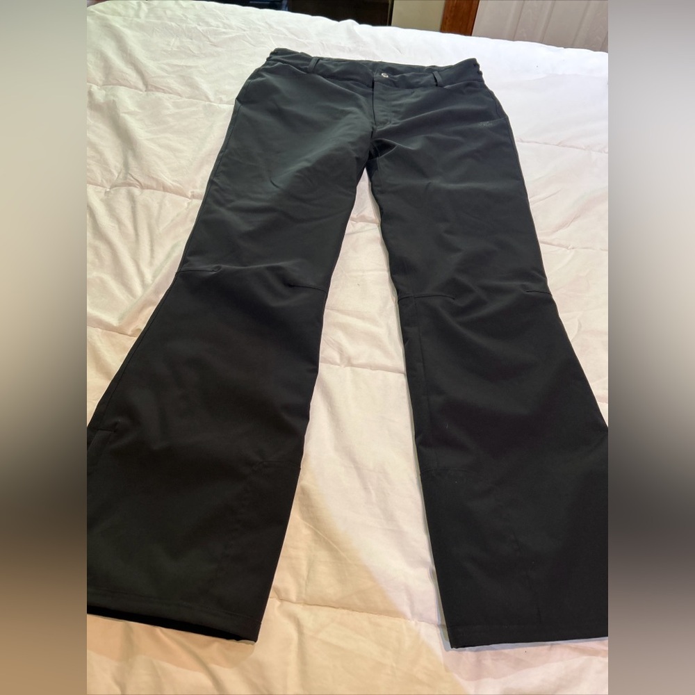 Descente  Black Insulated Ski Pant Womens Size  12 NWOT  $250. Inseam 31 inches